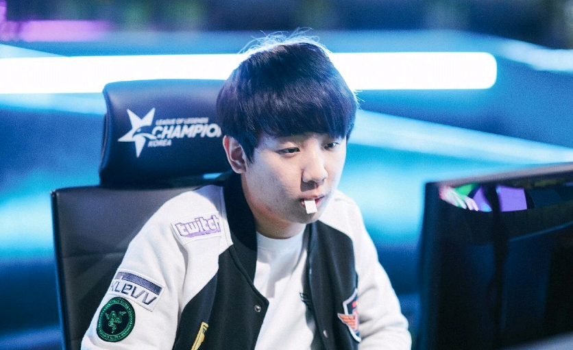 在这条充满 在这条充满