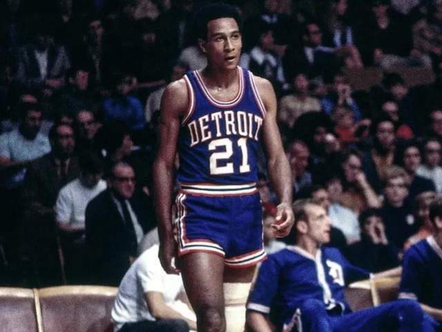 以其出色的 以其出色的